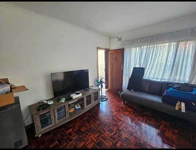 3 BEDROOM PROPERTY TO RENT IN OVERPORT